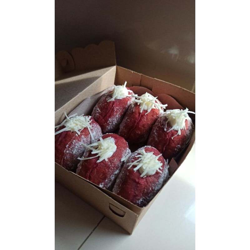 

Donat Bomboloni Red Velvet