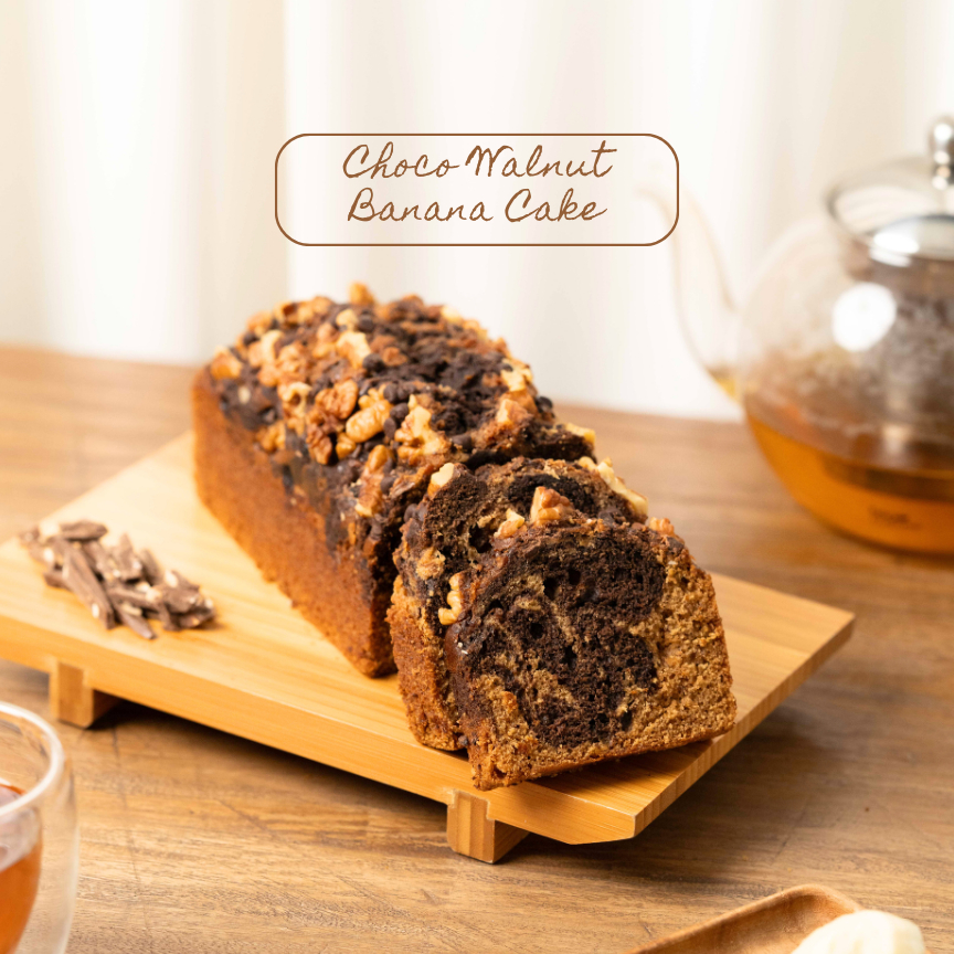 

Choco Walnut Banana Cake - Bolu Pisang Premium Rasa Cokelat Walnut | Size: 20x8x6.5cm (600gr)