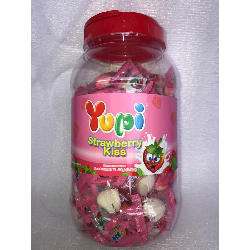 

Yupi Strawberry Kiss 300G