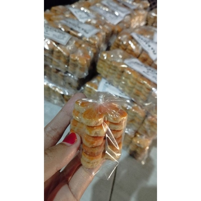 

Kue Kering Pia Kacang Mini Daun Semanggi isi 60 biji/Pack