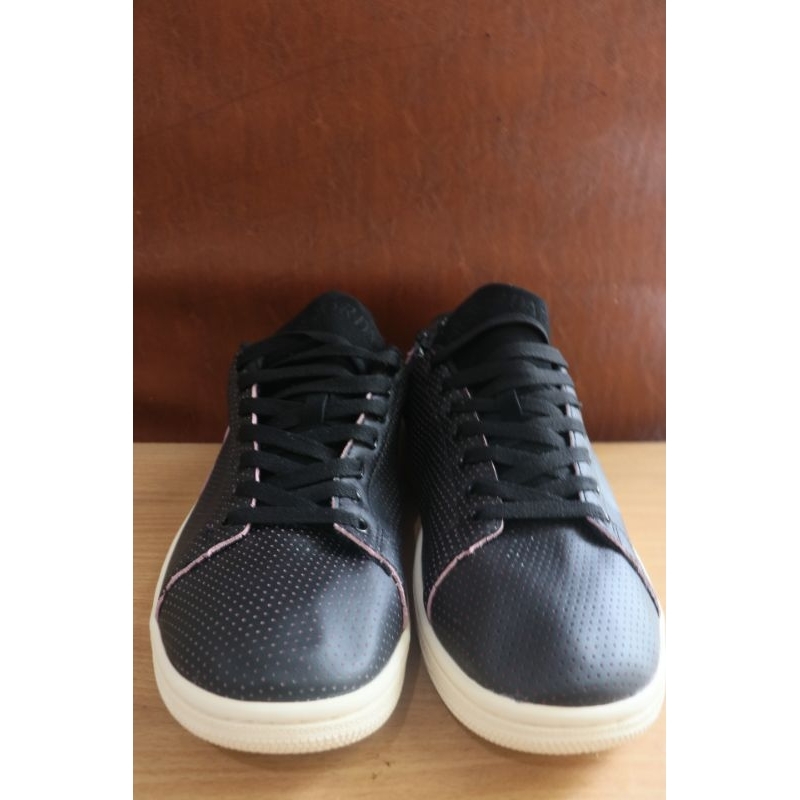 aj low black pink size 44