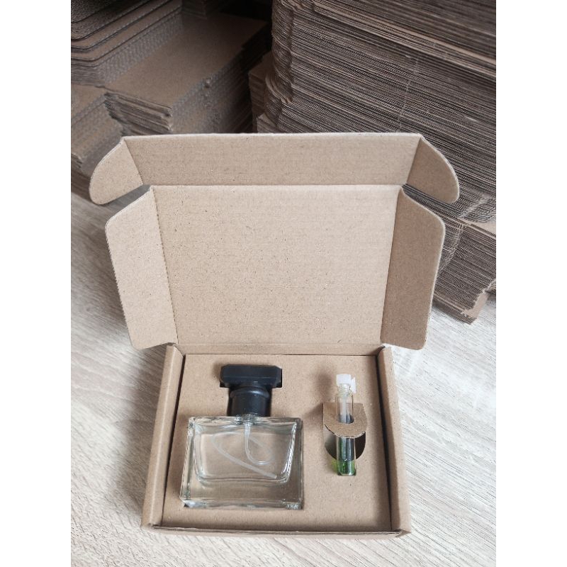

Rapibox Box Parfum Khusus COCO CHANEL 30ML + VIAL 2ML X1 E-Flute