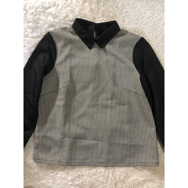 Preloved blouse/kemeja flanel/kotak-kotak wanita putih hitam lengan panjang korea