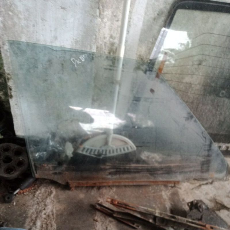 kaca depan pintu depan Corolla dx 80