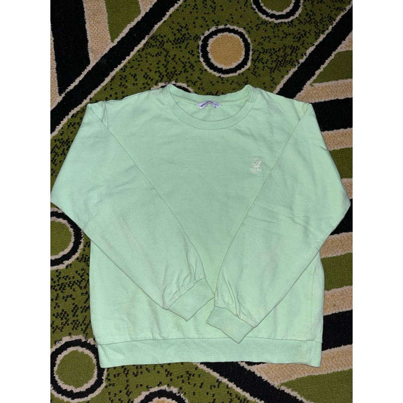 Crewneck NEPA Anak/ Sweater Anak NEPA size tag 130 (estimasi usia 7-8 tahun)
