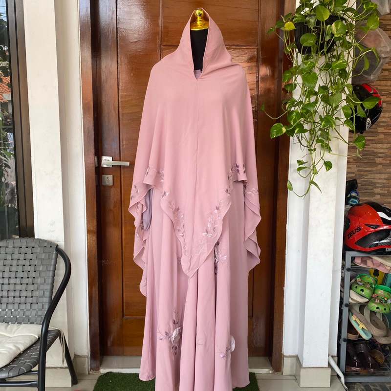 [Preloved] Qnanz Gamis Syar’i + Khimar