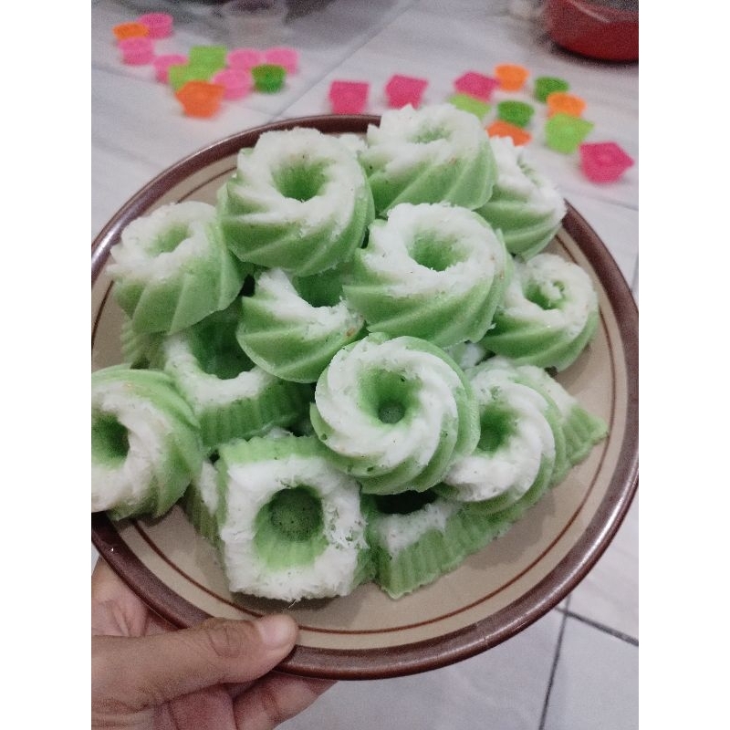 

PUTU AYU