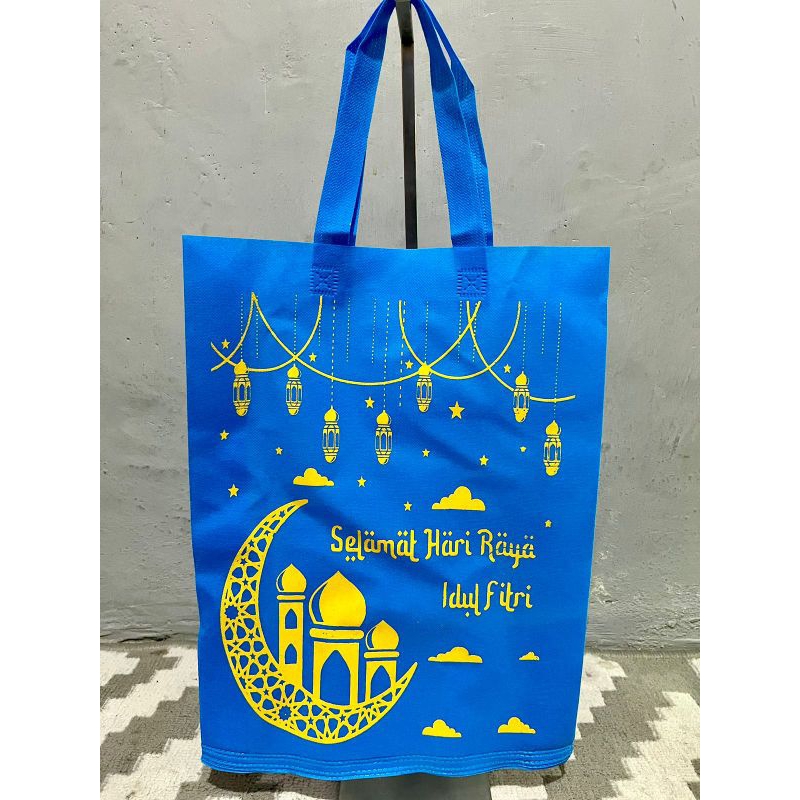 

(1 LUSIN = 12 PCS) READY STOCK TAS PARCEL LEBARAN IDUL FITRI 30x40x8 CM / GOODIEBAG IDUL FITRI / TAS HAMPERS LEBARAN / TAS SPUNBOND / TAS BELANJA