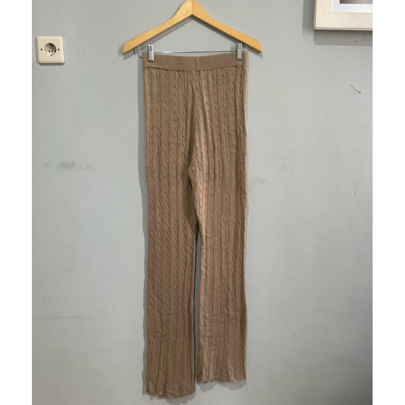 PRELOVED KNIT PANTS DIANA RESTU