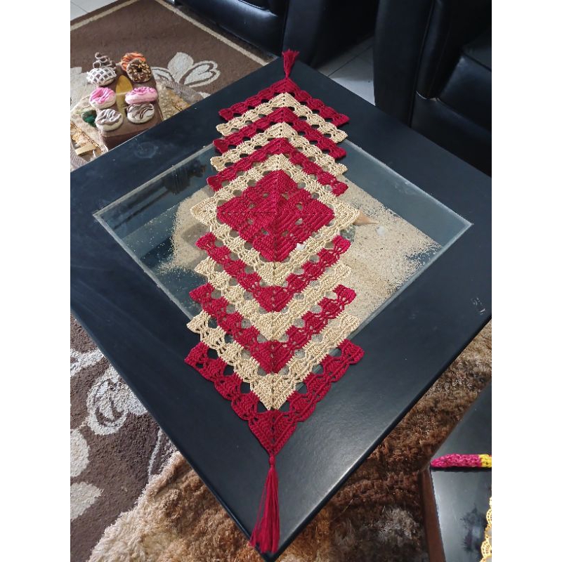 Taplak rajut panjang