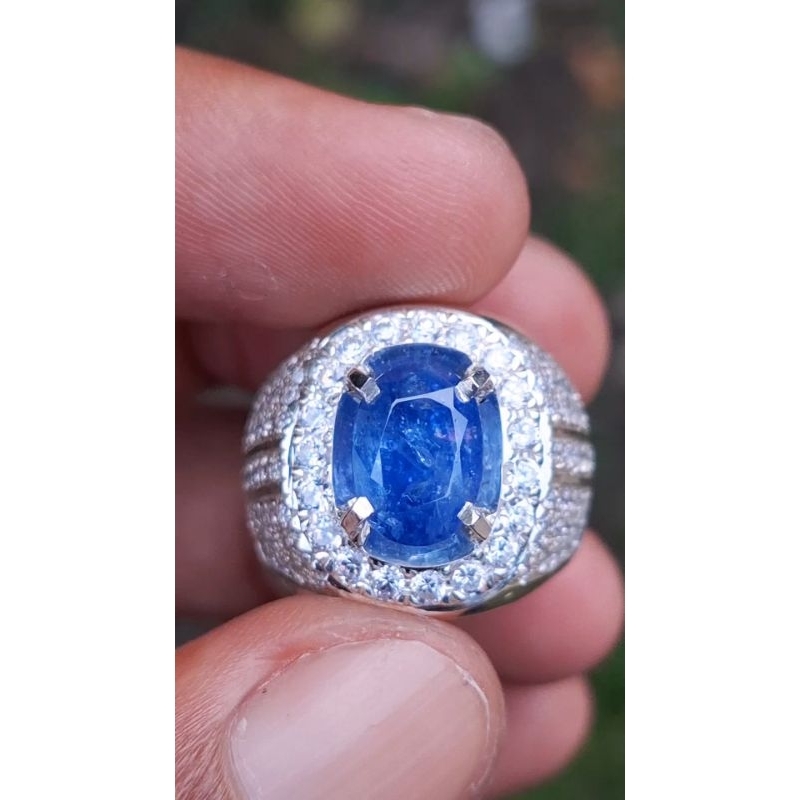 Natural Blue Sapphire KGL big Size