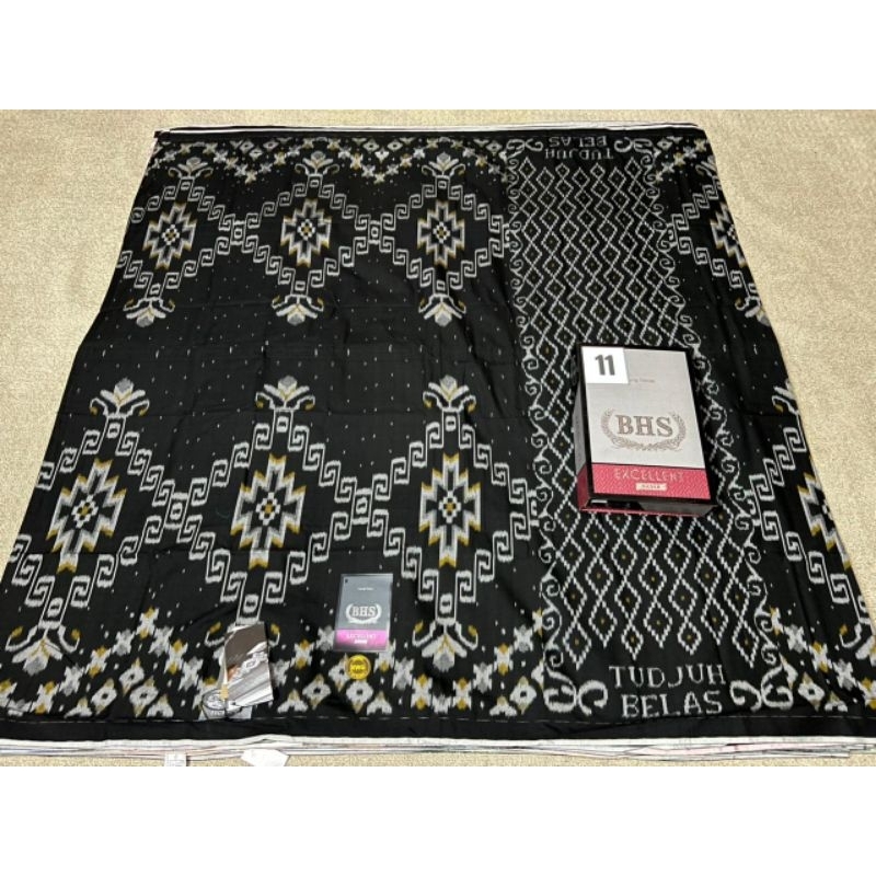 Sarung BHS TUDJUH BELAS Kawung Mesres Jahit tengah