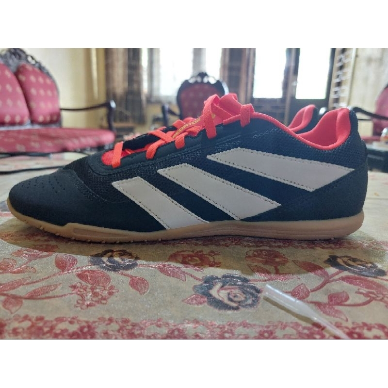 Adidas Sepatu Olahraga Pria