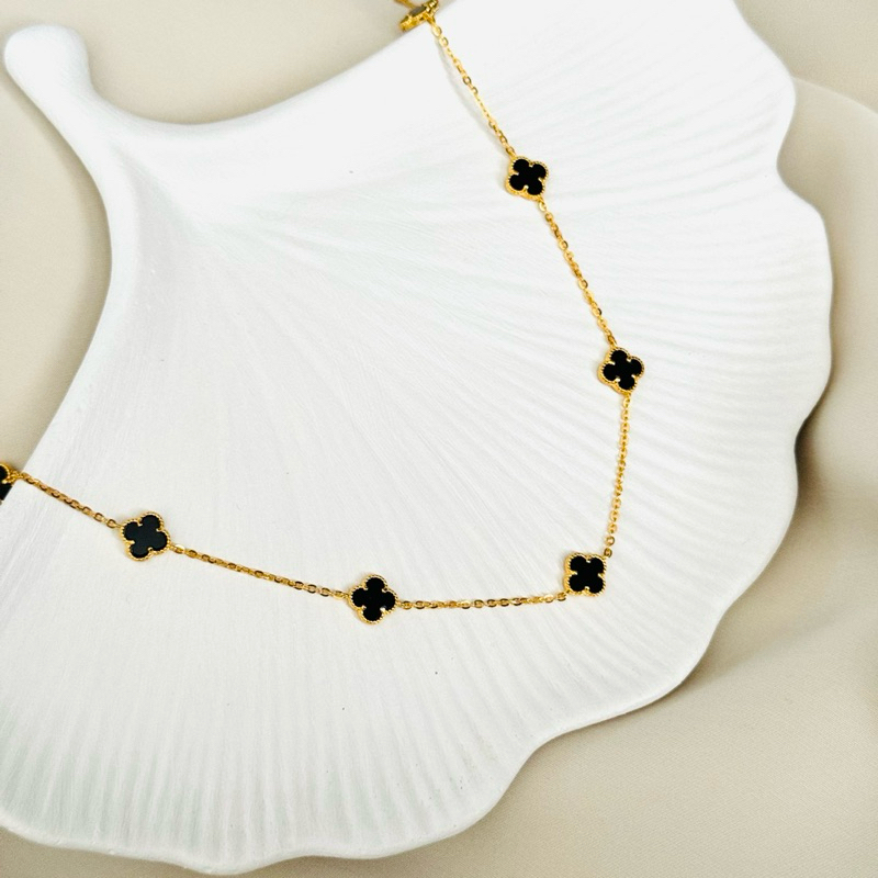 Kalung Fancy Clover Hitam Emas Asli Kadar 700 16K