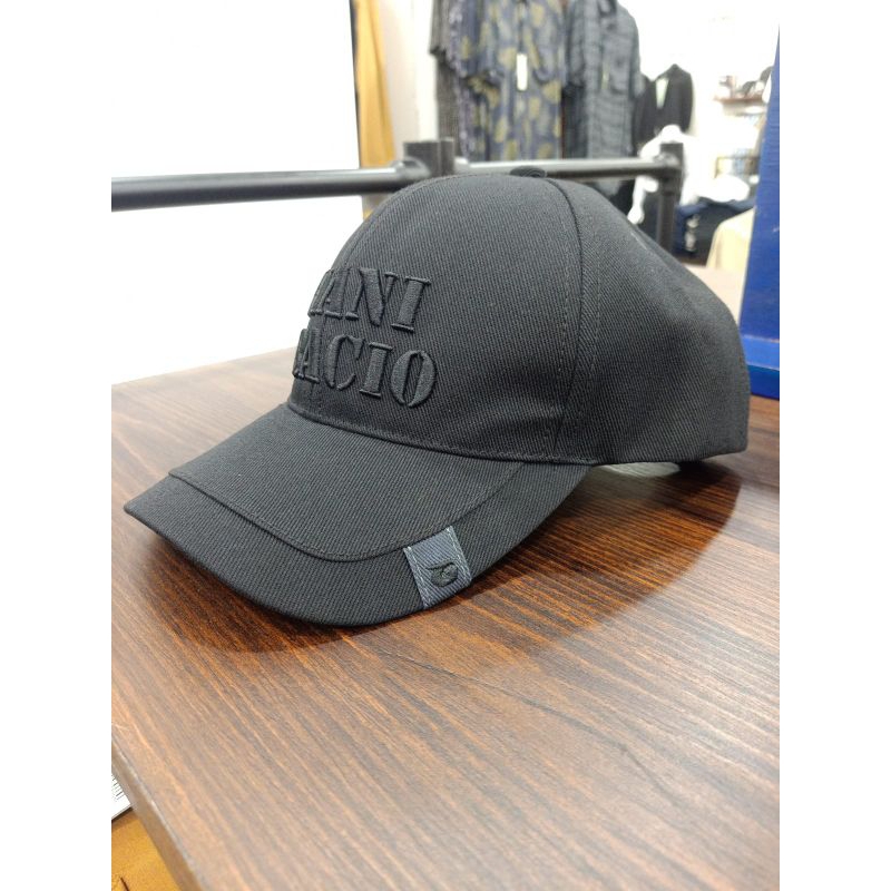 GIANI GRACIO Topi Hitam