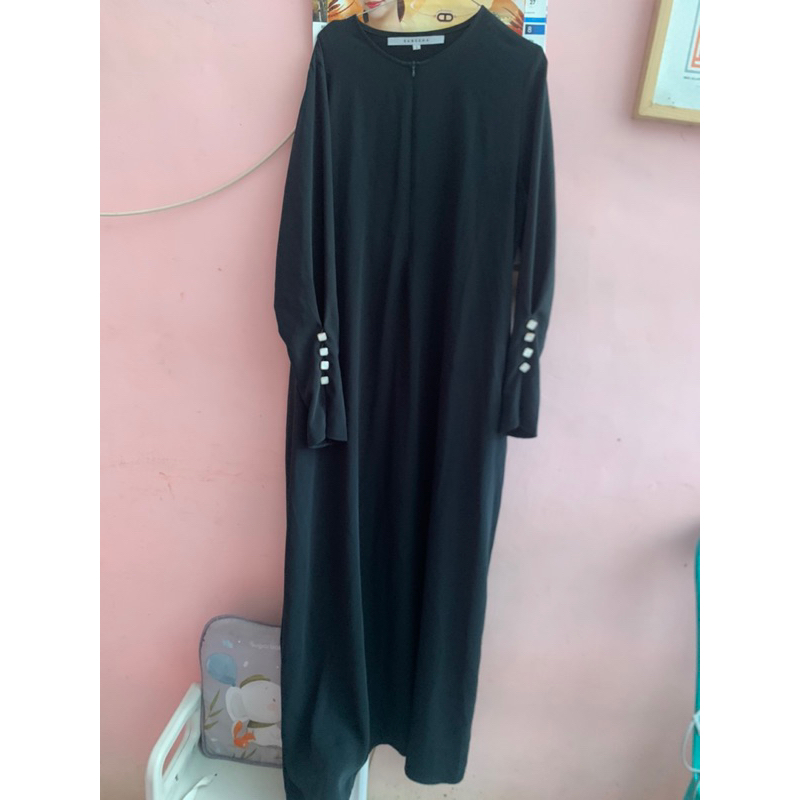 zahra dress by Sabeena benaism