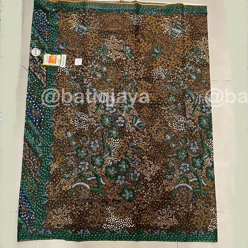 Batik Solo - Sarung Batik halus Solo - Sarung Wanita - Kain Jarik - Batik Wanita Solo - Sarung Batik