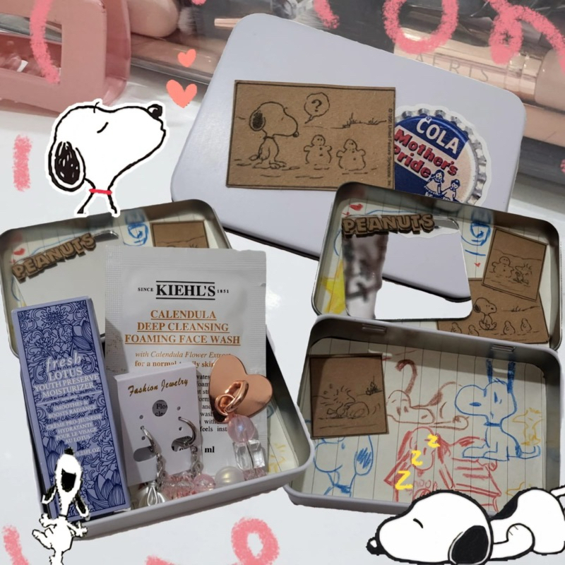

Tin Case Hampers (Dengan isi) Altoids wallet size medium tipe snoopy/peanuts