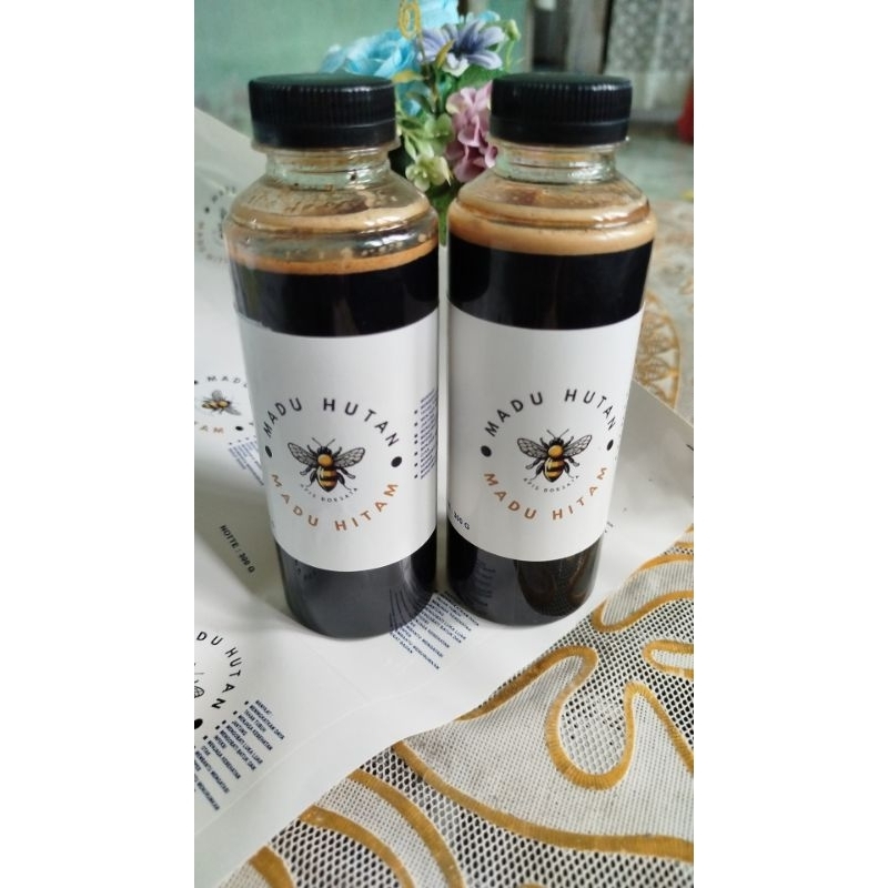 

MADU HITAM DARI HUTAN