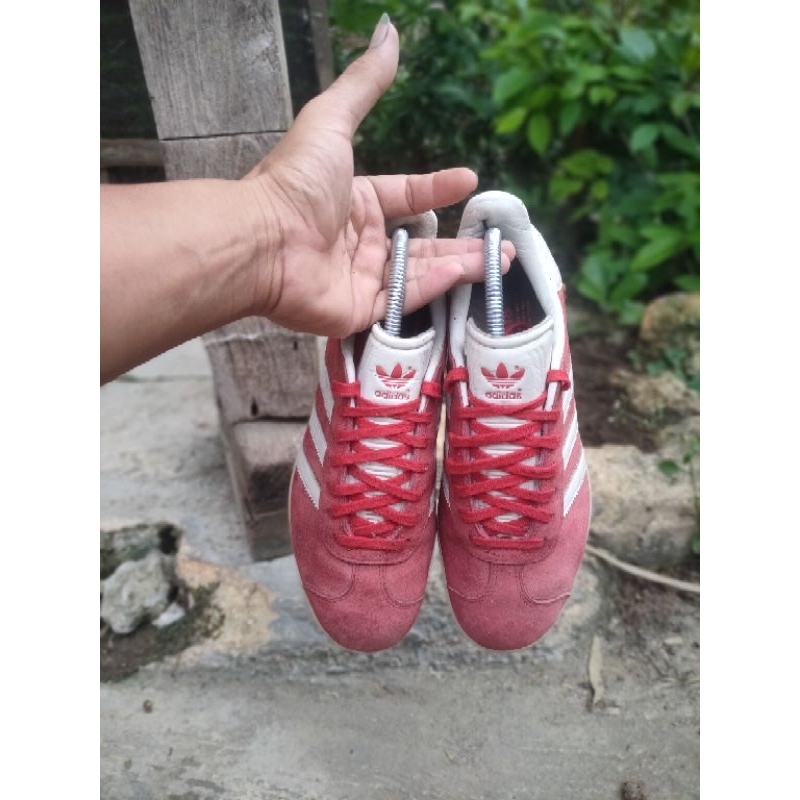 sepatu Adidas Neo vs jog