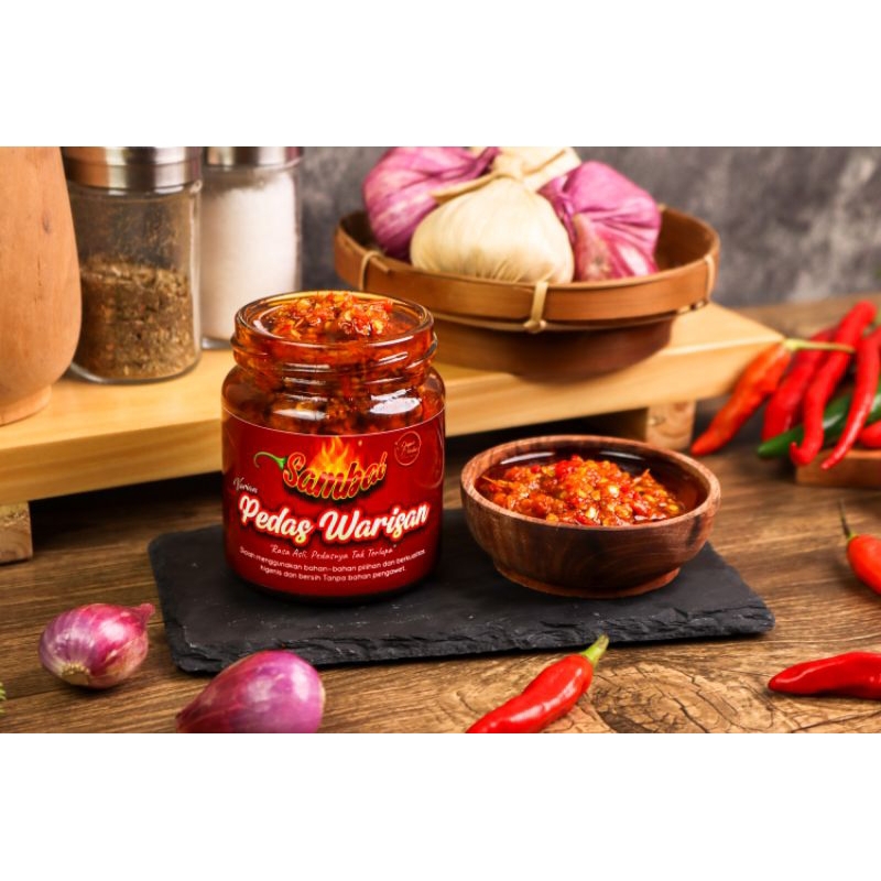 

Sambal Pedas Warisan Khas Dapur Ambu untuk Hidangan Lebih Lezat, kemasan botol kaca 200 gr