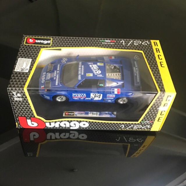 1:24 Bugatti EB110 - Miniatur Bburago