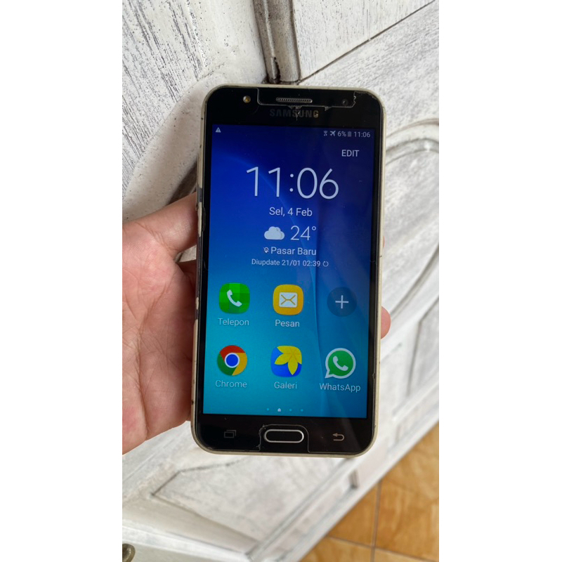 Hp bekas Samsung Galaxy J5 2/16