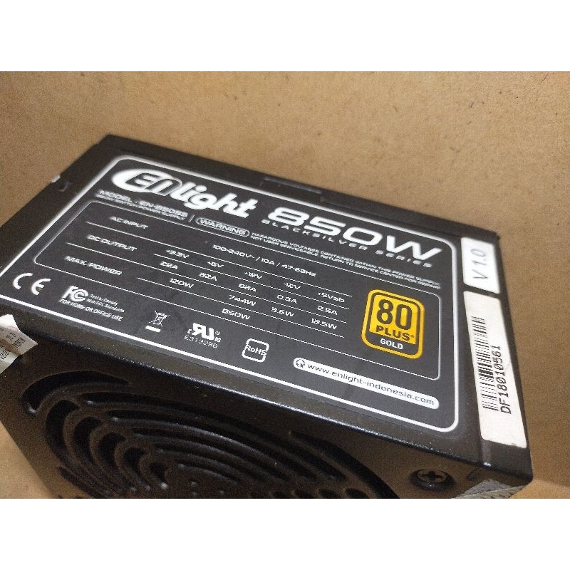 psu enlight black Series 850watt 80+ gold like new Segel