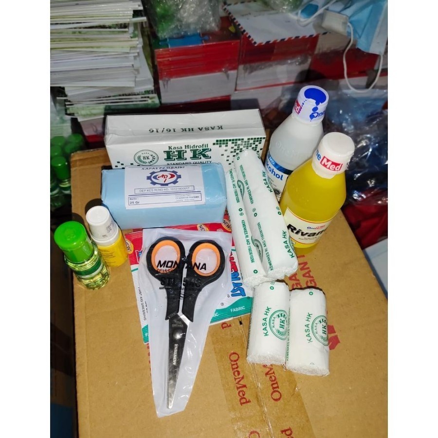 Tas P3k Jinjing Putih + Isi Type C First Aid Kit / Tas Obat P3k Dengan Isi C