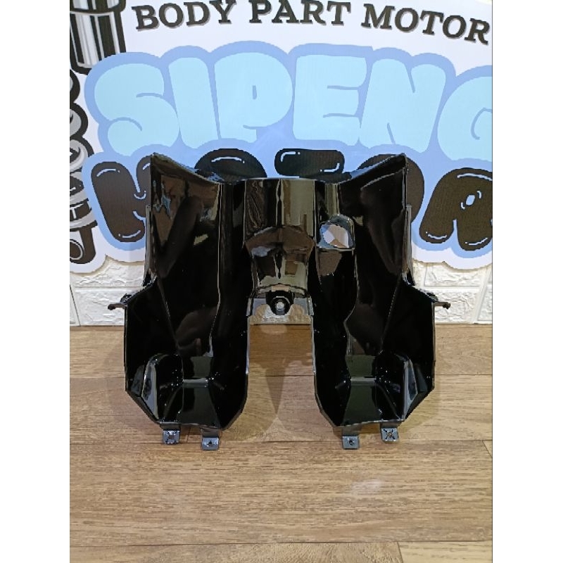 DEK KUNCI KONTAK KANTONG LEGSHIELD TENGAH DASBOARD ATAS VARIO TECHNO 110 KARBU CBS 2009 2010 2011 20
