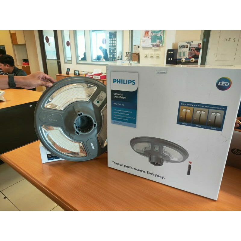 Philips BPC010 / Lampu taman solar led philips