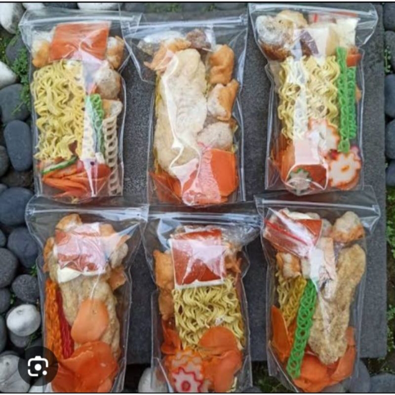 

SEBLAK INSTAN KERUPUK MIE GURIH DAN PEDAS