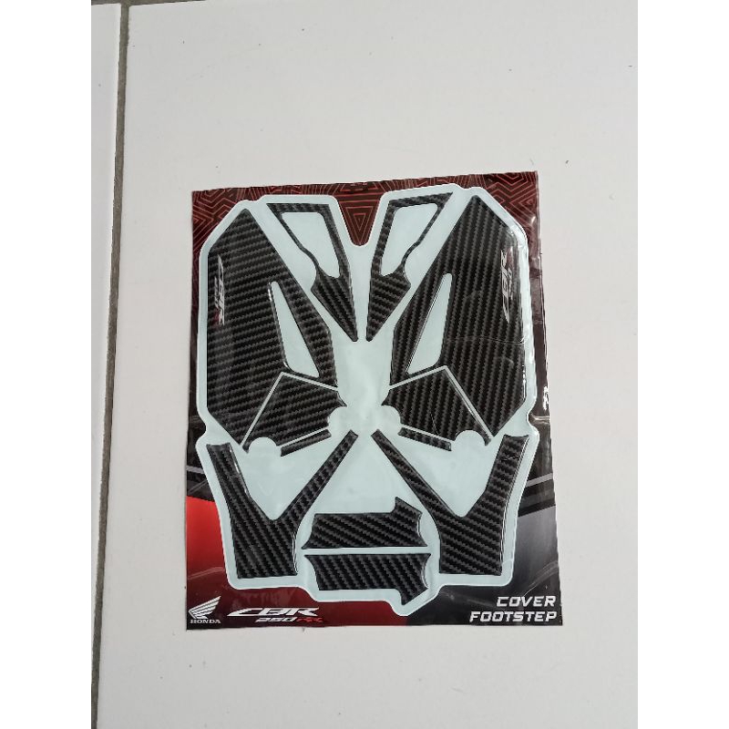 Emblem Timbul Footstep Depan Honda CBR 250 RR