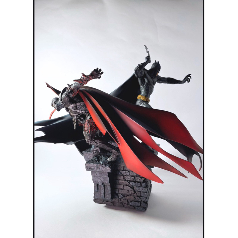 Spawn/Batman Statue by Mcfarlane Toys & DC Direct 2007