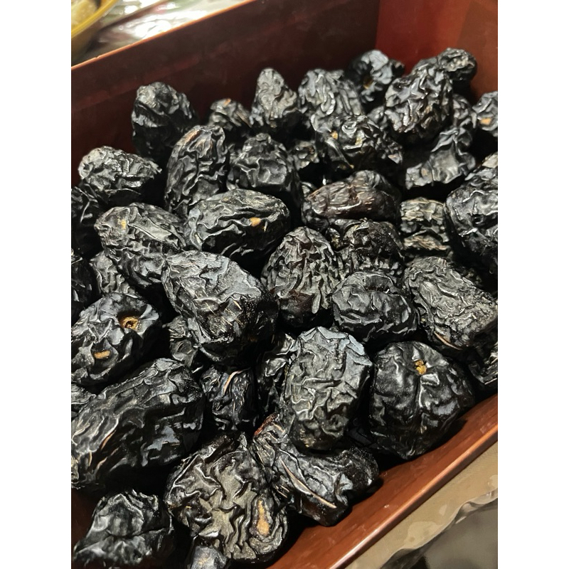 

Kurma Ajwa Aliyah Asli Madinah Grade Premium