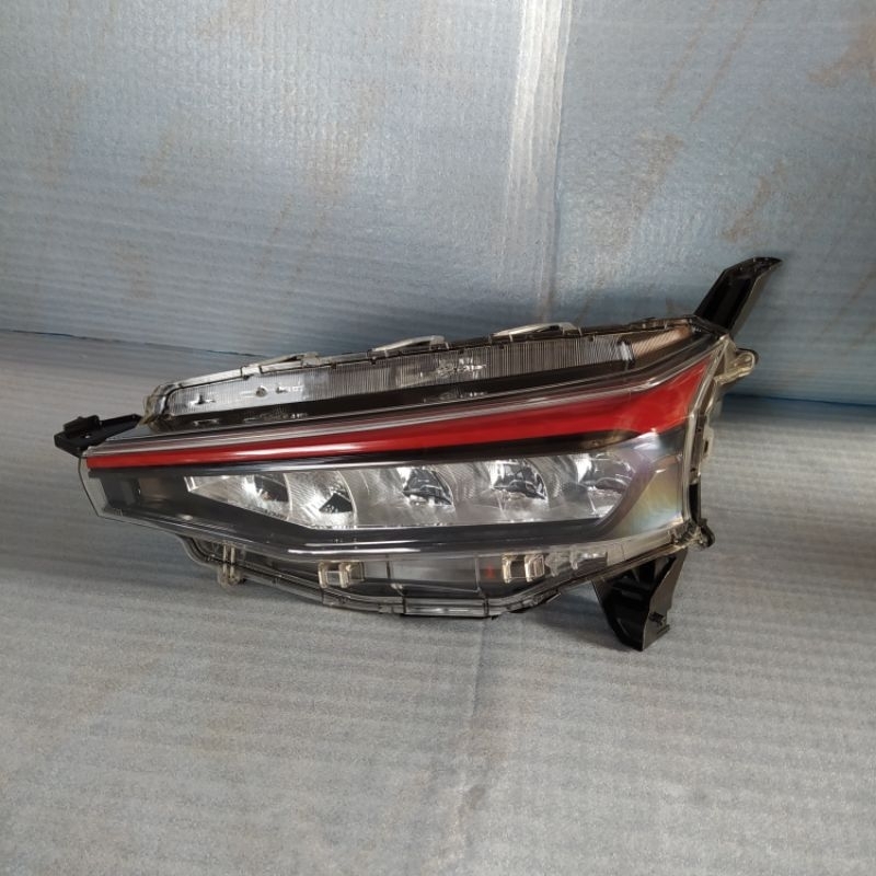 Headlamp lampu depan Daihatsu Xenia ORIGINAL 2024