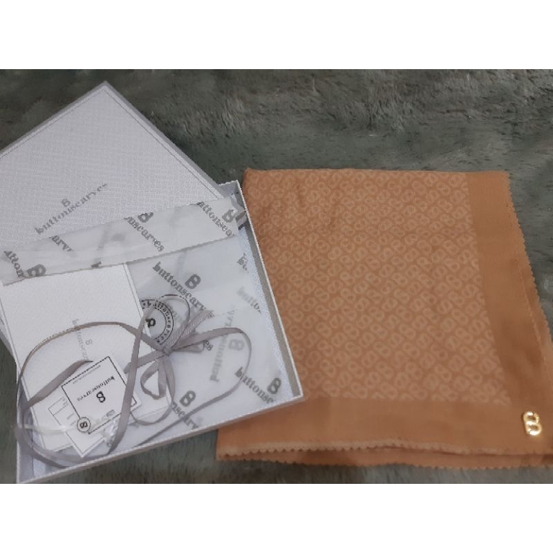 Preloved Buttonscarves - Tapis Square - Canary