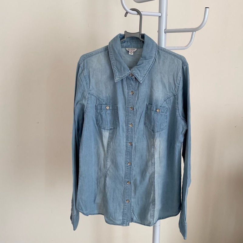 Kemeja Guess