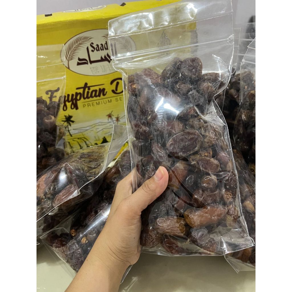 

Buah kering kurma mesir 1 kg , 500 gram dan 250 gram merk Eqyptian Dates