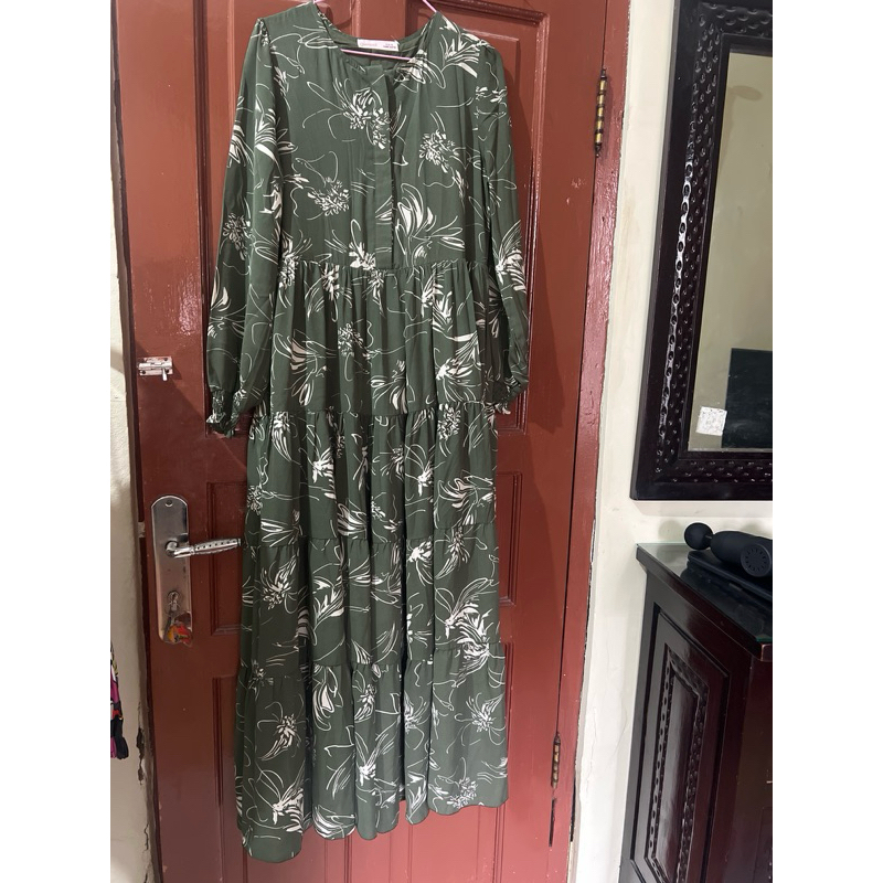 gamis Queensland priginal preloved