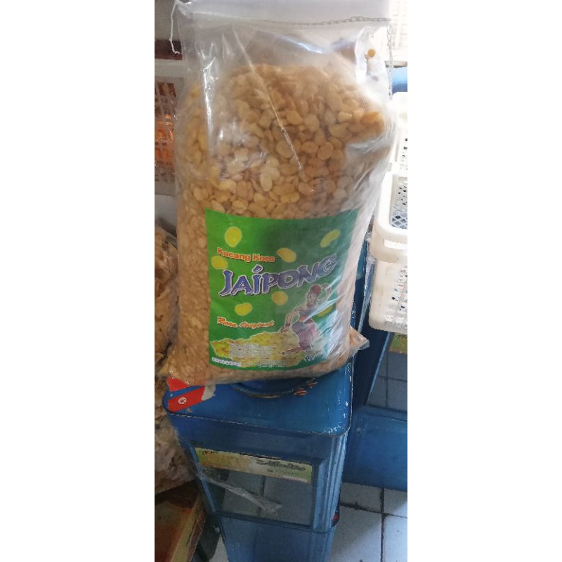 

kacang koro asin