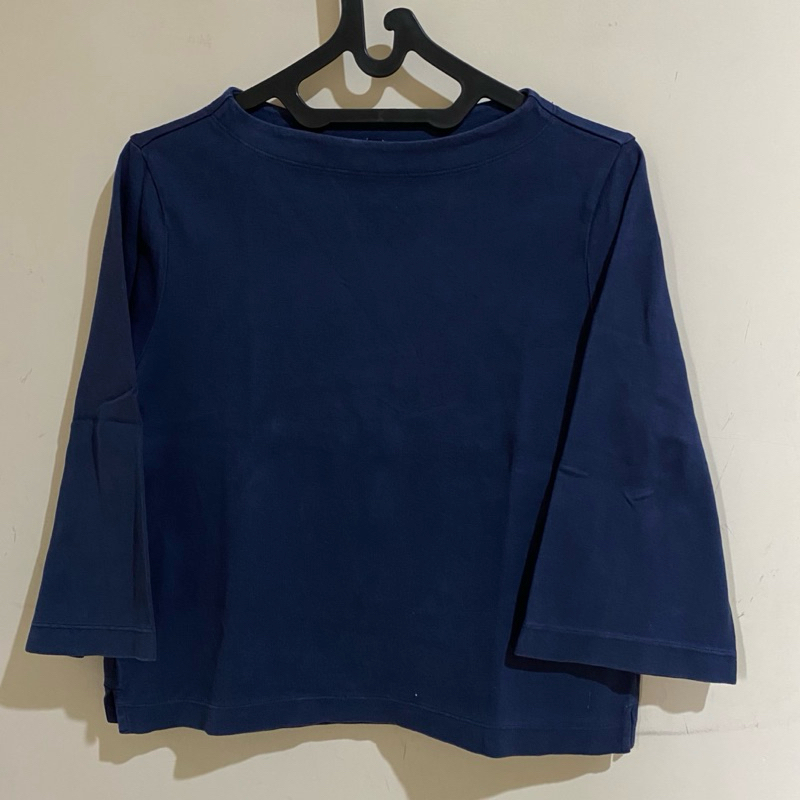 (PRELOVED) Baju Kaos Wanita Uniqlo Navy