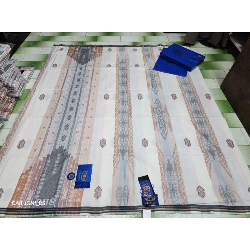 sarung bhs classic jaguart gold putih