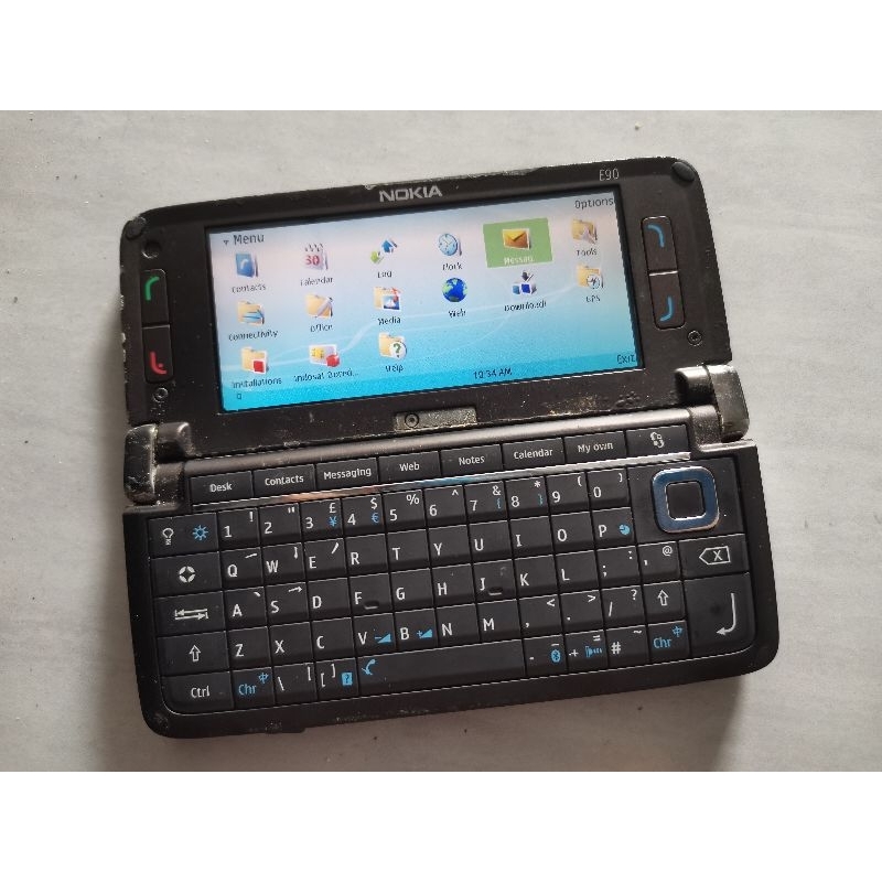 Nokia E90 minus kesing dan simcard hanya by-u