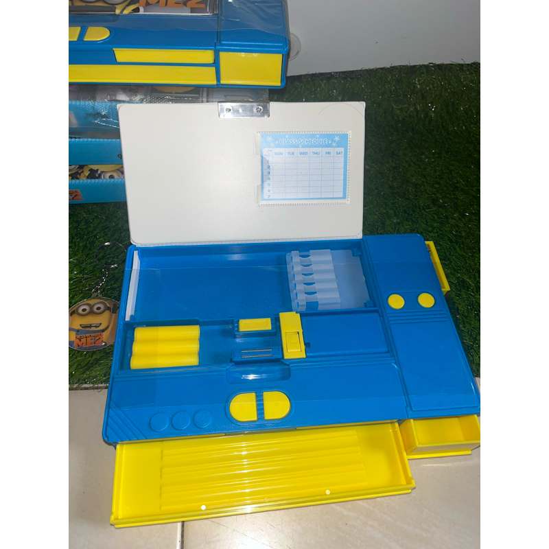 

KOTAK PENSIL MAGNET MINION