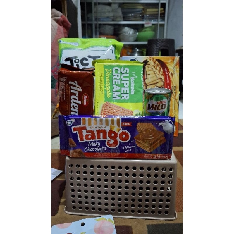 

PAKET A HAMPERS LEBARAN