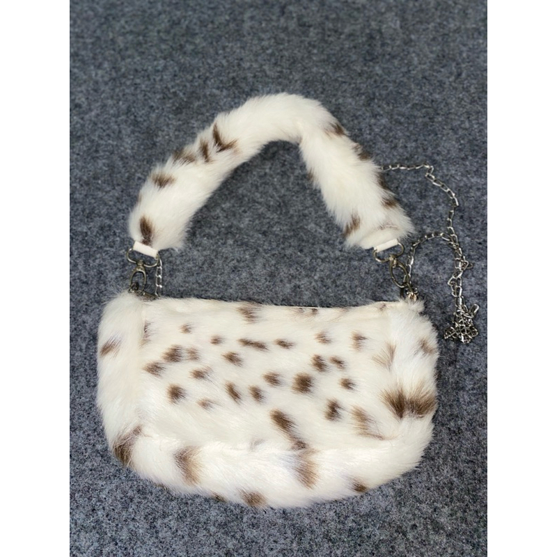 TAS SELEMPANG BULU BULU