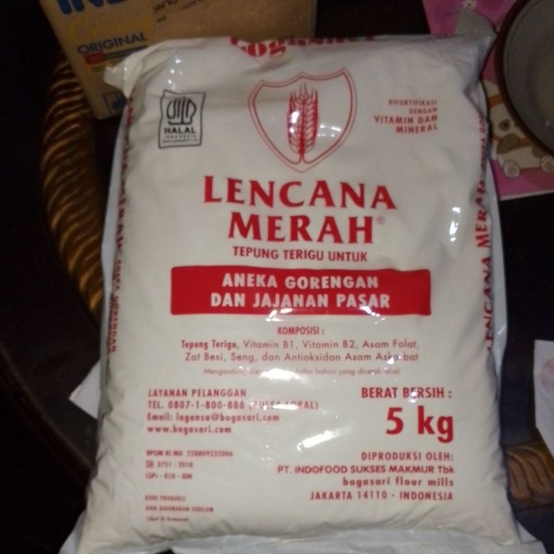 

Lencana Merah Tepung Terigu untuk Aneka Gorengan dan Jajanan Pasar 5kg