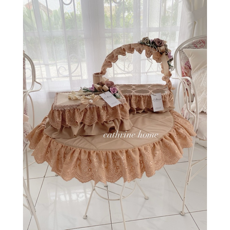 Taplak Meja Bulat Renda - choco nude