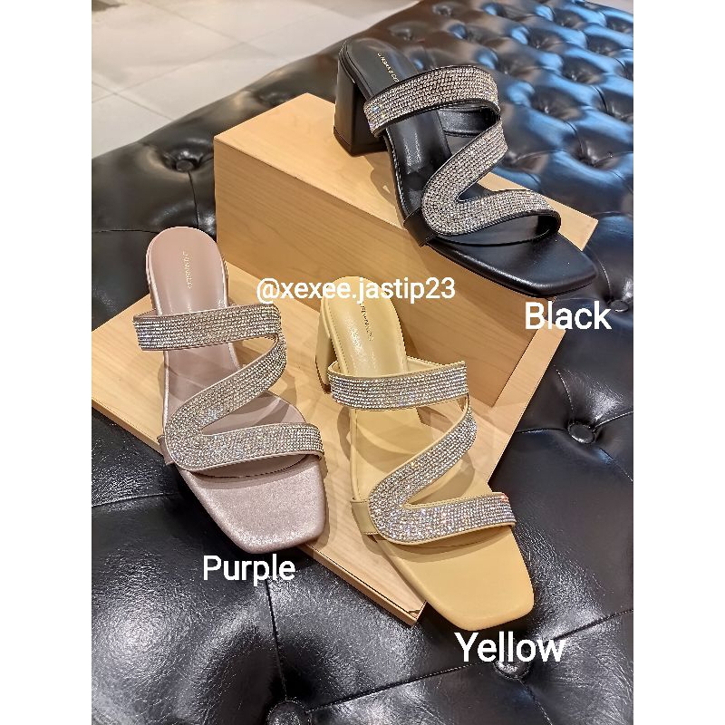 Maira wedges urban & co